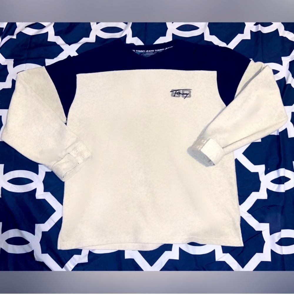 Warm Vintage Tommy Hilfiger Sweatshirt